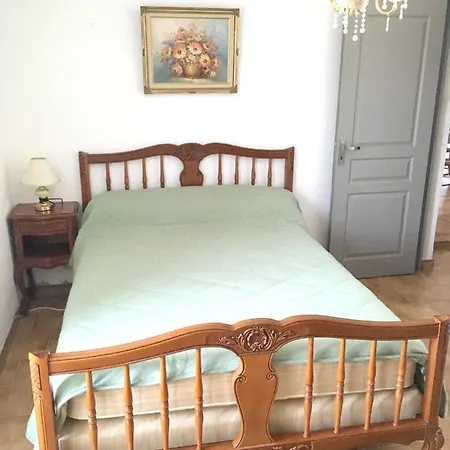 Ferienhaus Maison De 3 Chambres Avec Jardin Clos A A 5 Km De La Plage *